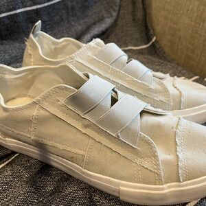 Grey shoes size 7